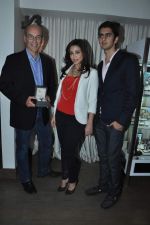 Amrita Puri at the unveiling of Guess and Gc watches best selling collection in Ellipses, Colaba, Mumbai on 9th Oct 2013 (7).JPG